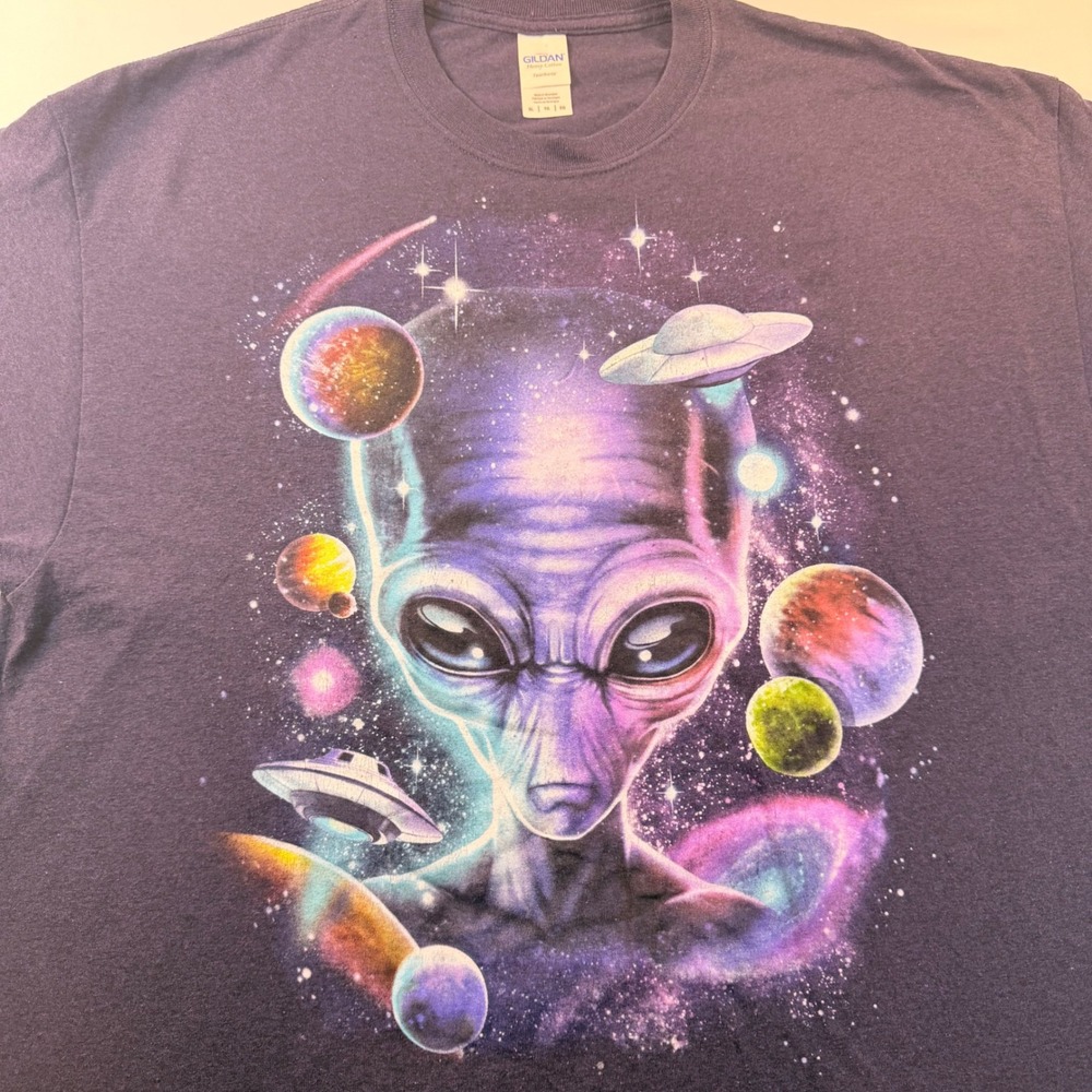 Alien Galaxy Graphic T Shirt XL Purple Space UFO Cosmic Trippy Sci Fi Tee